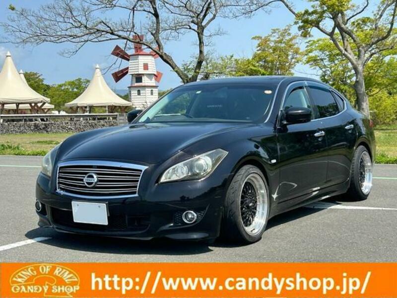 NISSAN FUGA