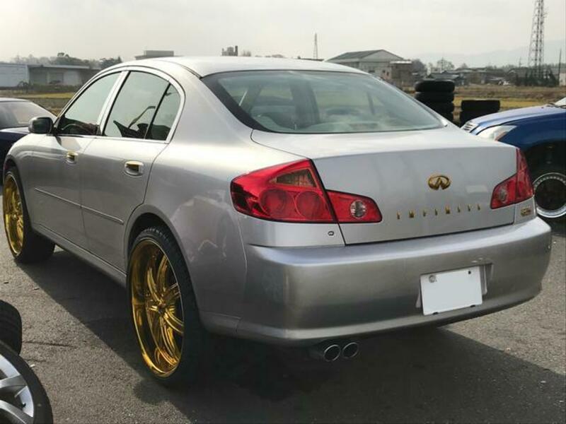 SKYLINE