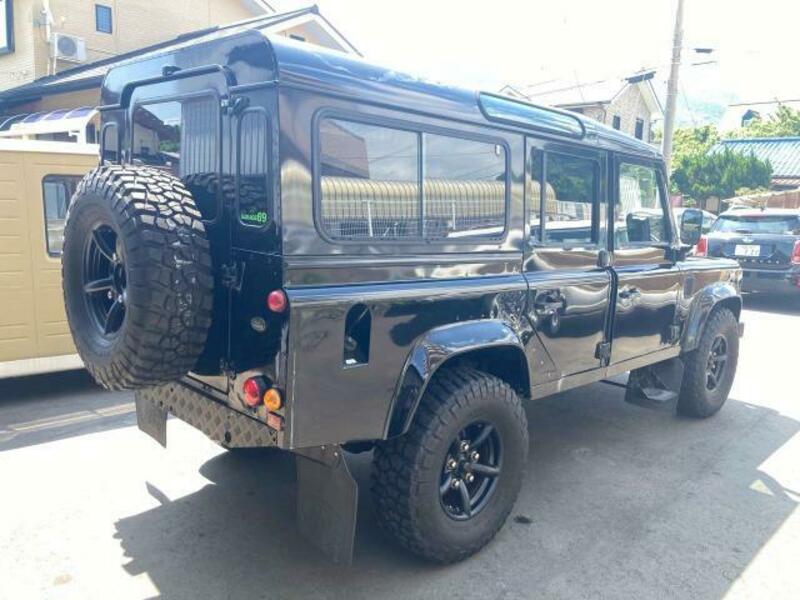 DEFENDER
