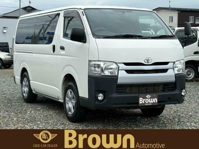 TOYOTA HIACE VAN