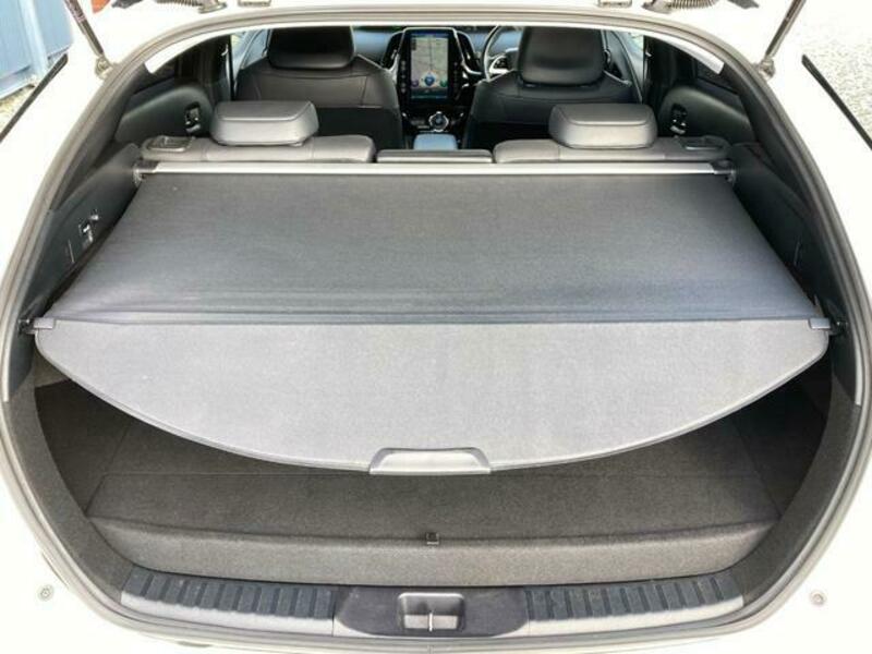 PRIUS PHV