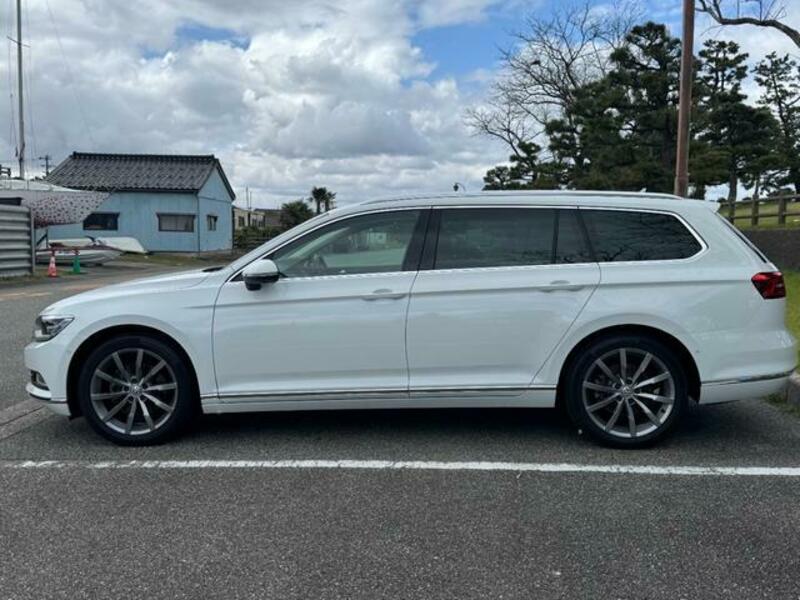 PASSAT VARIANT