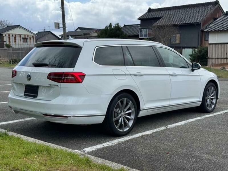 PASSAT VARIANT