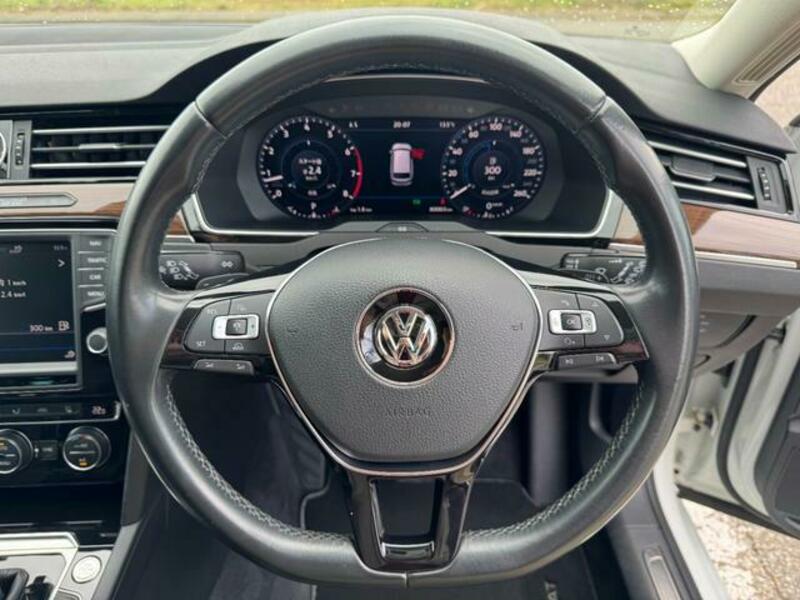 PASSAT VARIANT