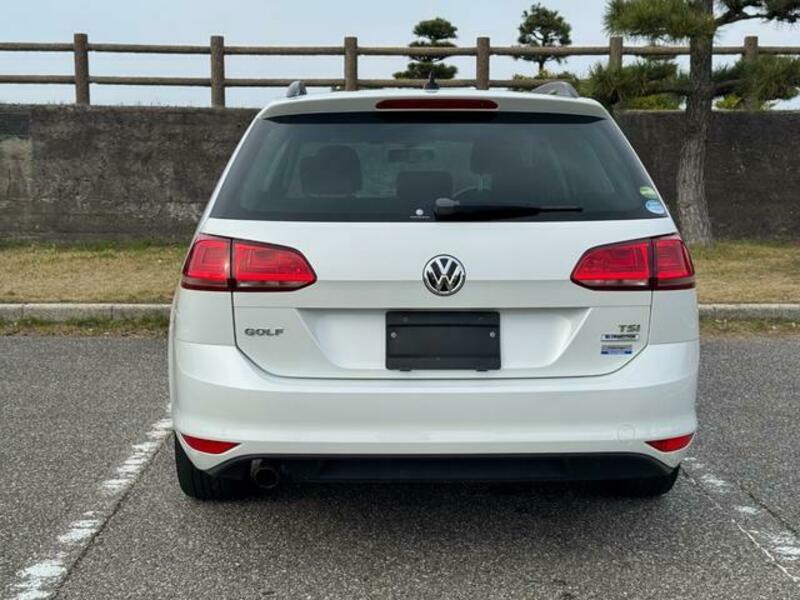 GOLF VARIANT