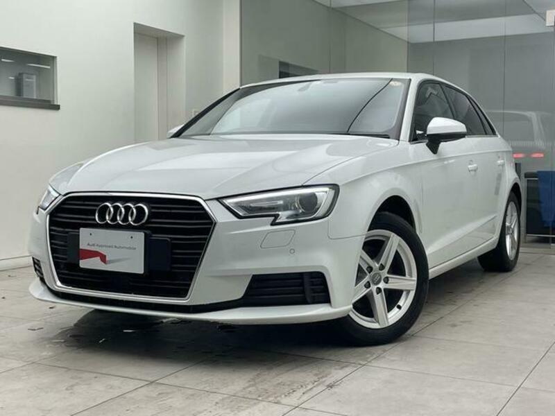 AUDI　A3