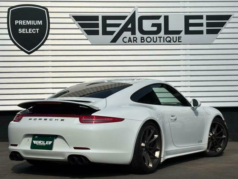 911