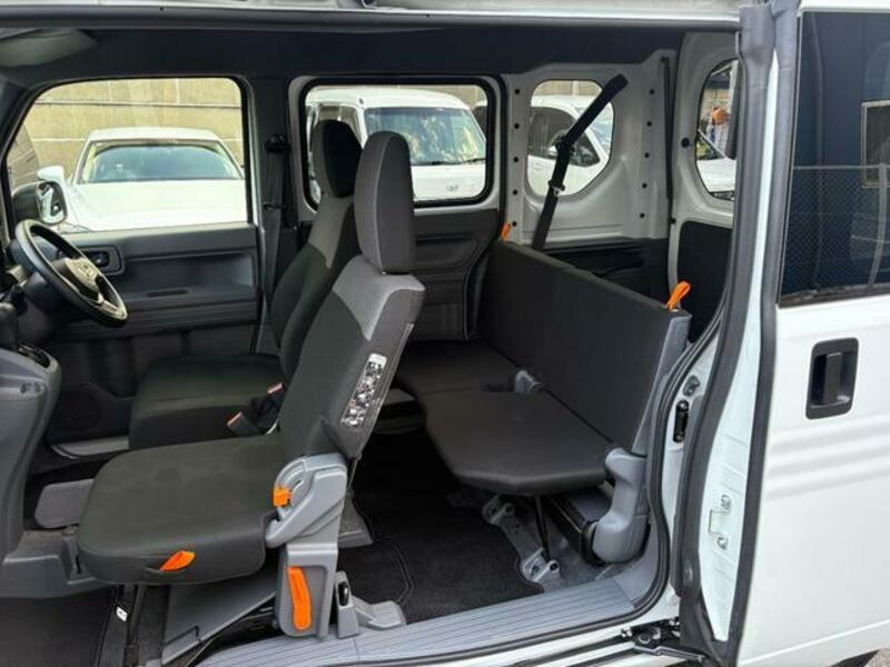 N-VAN