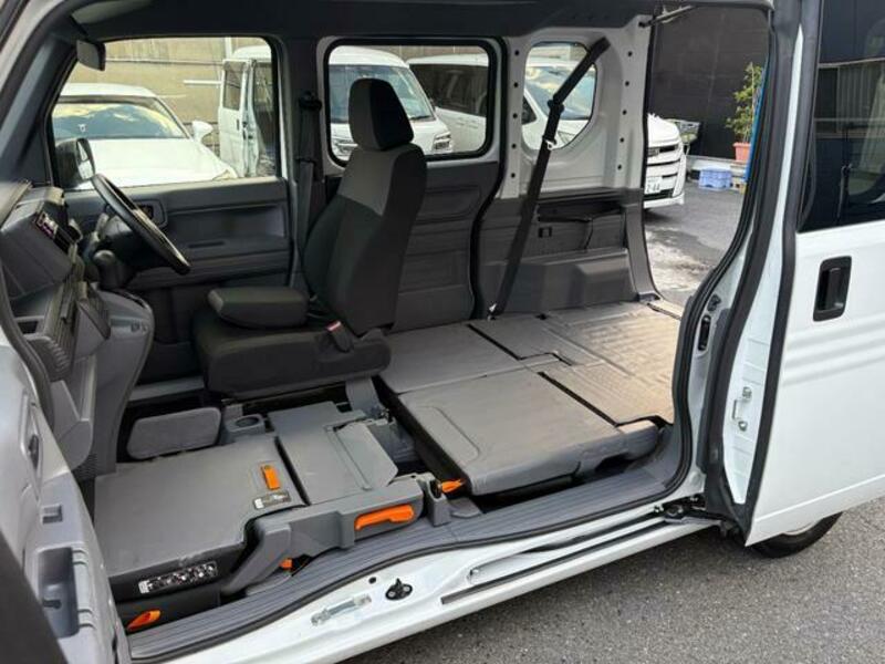 N-VAN