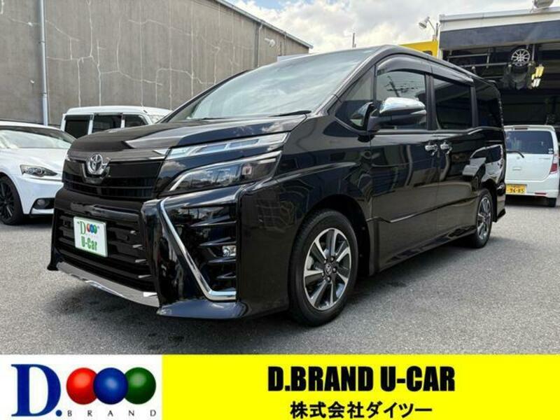 TOYOTA VOXY