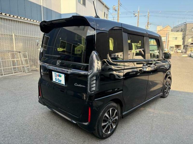 N BOX CUSTOM