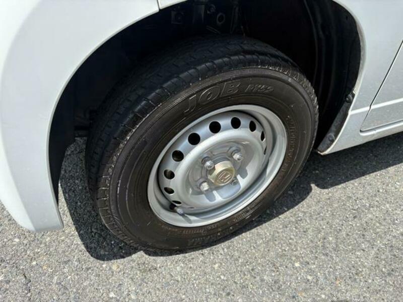 N-VAN