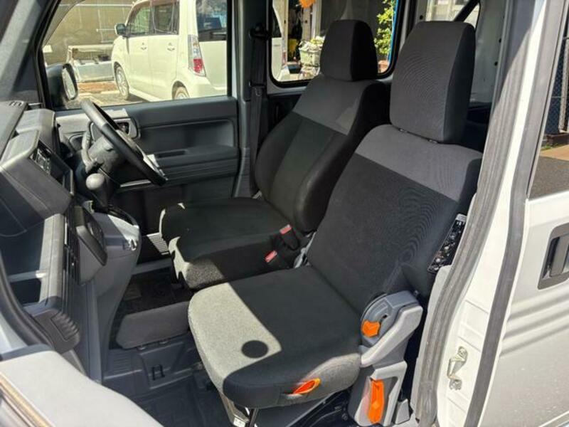 N-VAN