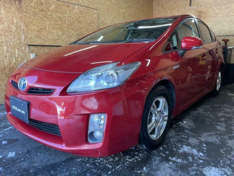 TOYOTA PRIUS