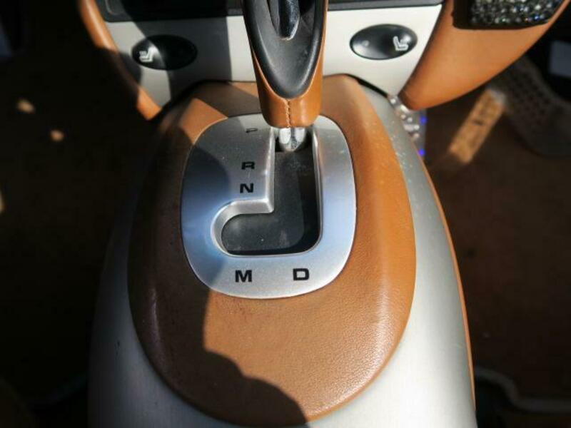 911