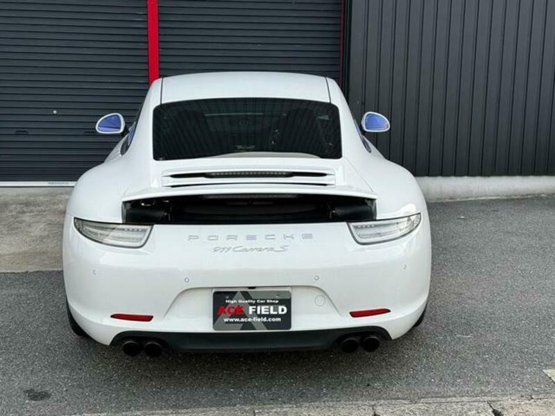 911