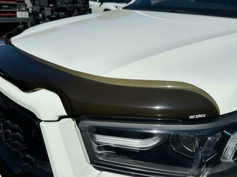HILUX