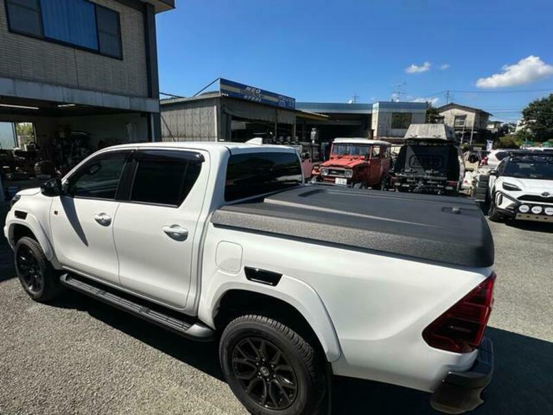 HILUX