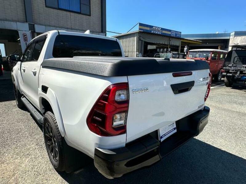 HILUX