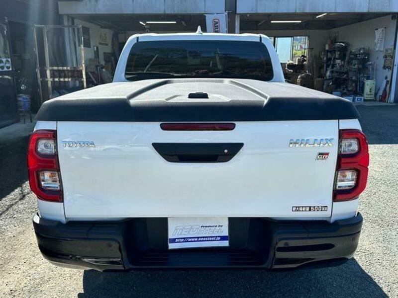 HILUX