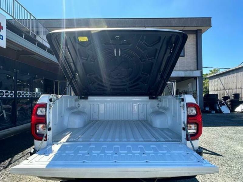 HILUX
