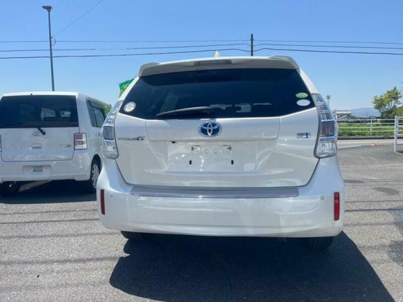 PRIUS ALPHA