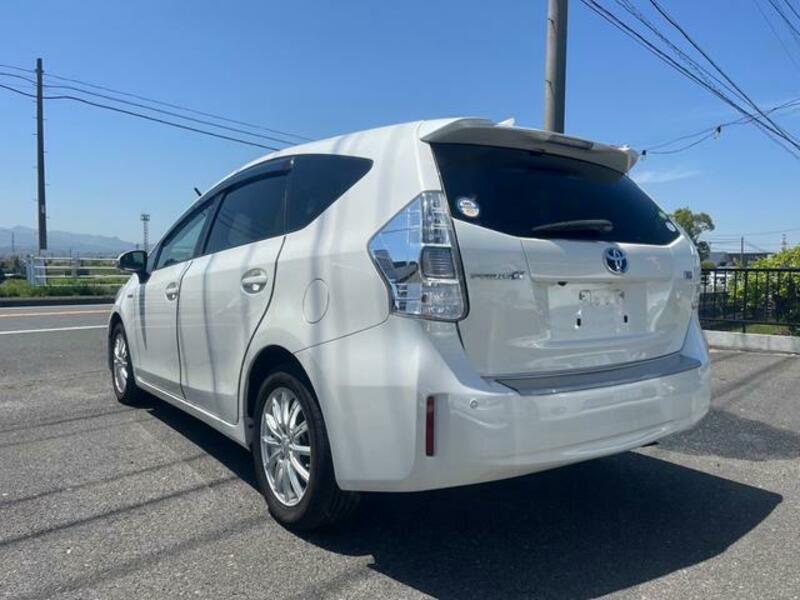 PRIUS ALPHA