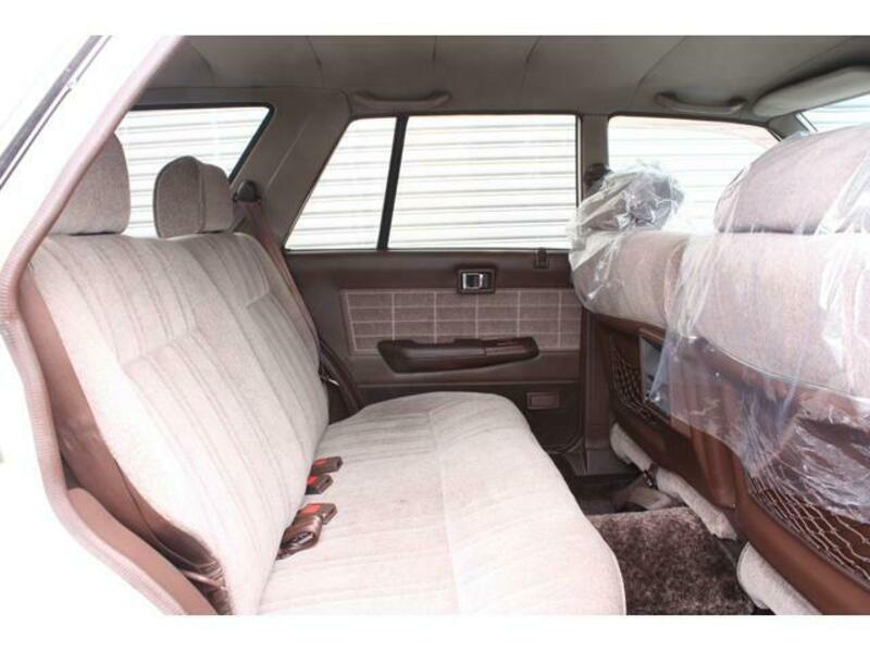 GLORIA WAGON