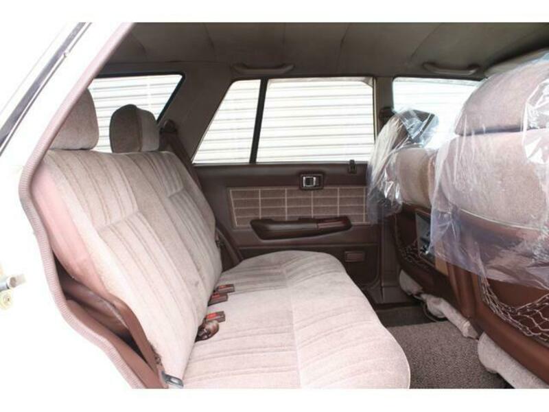 GLORIA WAGON