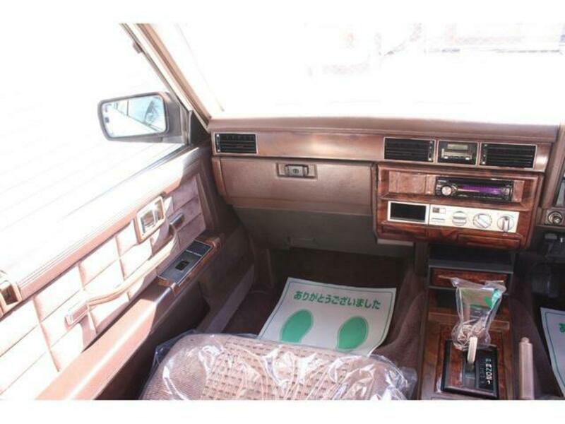 GLORIA WAGON