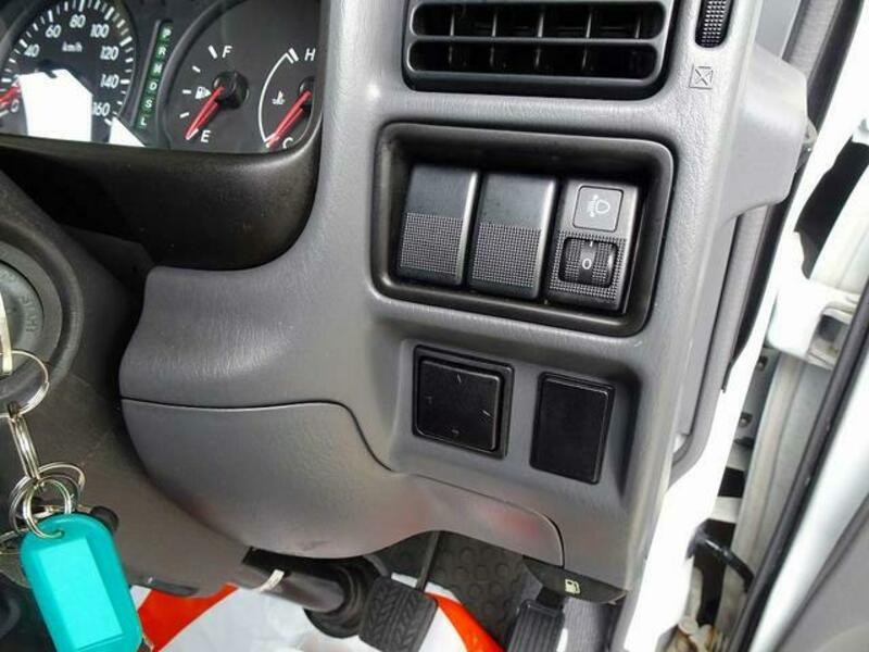 BONGO VAN