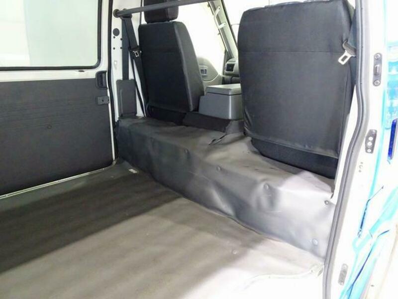 BONGO VAN