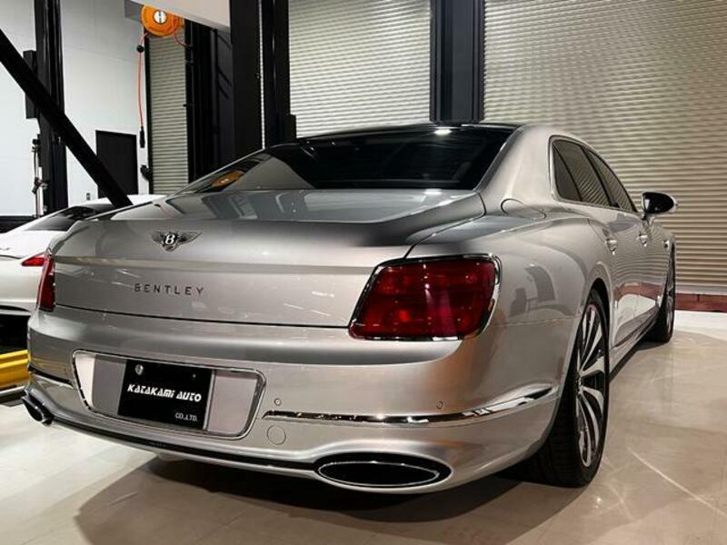 FLYING SPUR