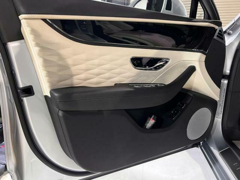 FLYING SPUR