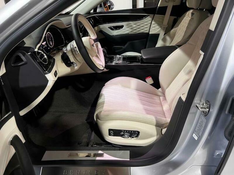 FLYING SPUR