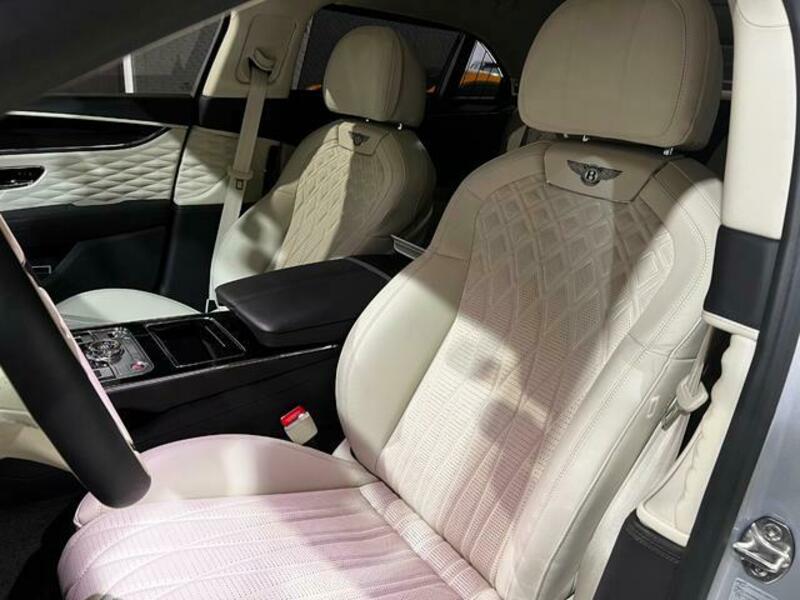 FLYING SPUR