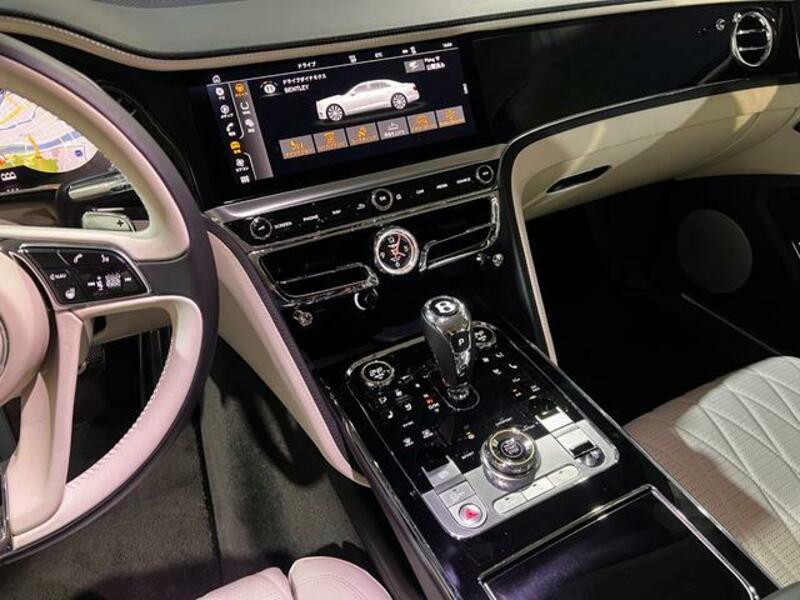 FLYING SPUR