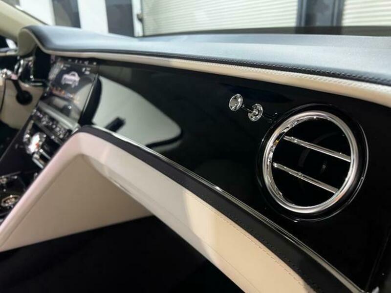FLYING SPUR