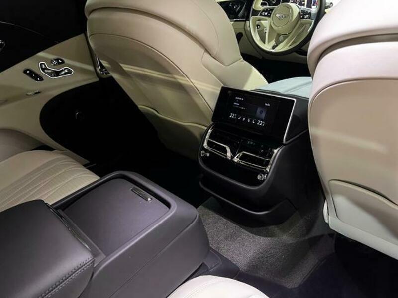 FLYING SPUR