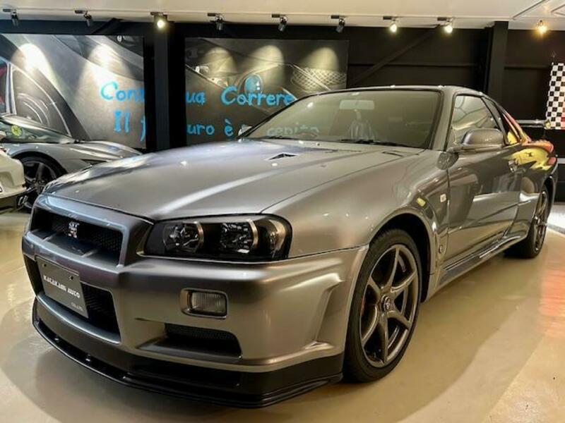 NISSAN SKYLINE