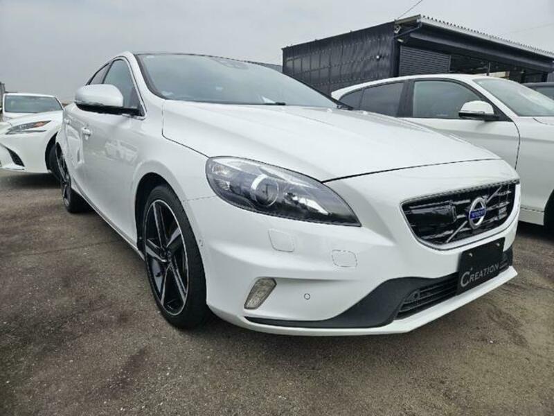 V40