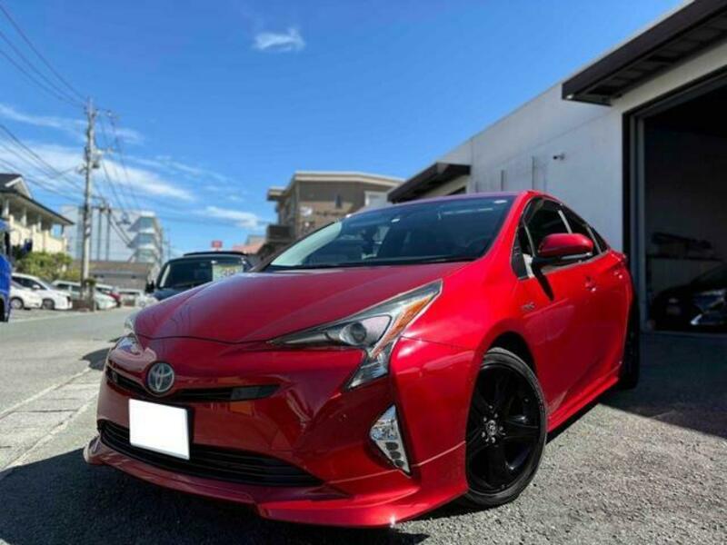 TOYOTA PRIUS