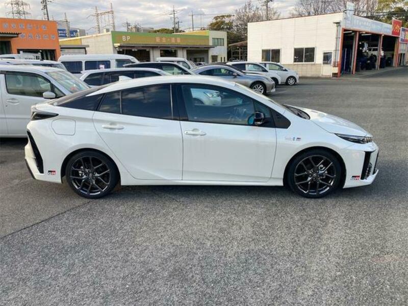 PRIUS PHV