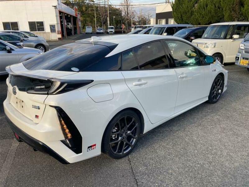 PRIUS PHV