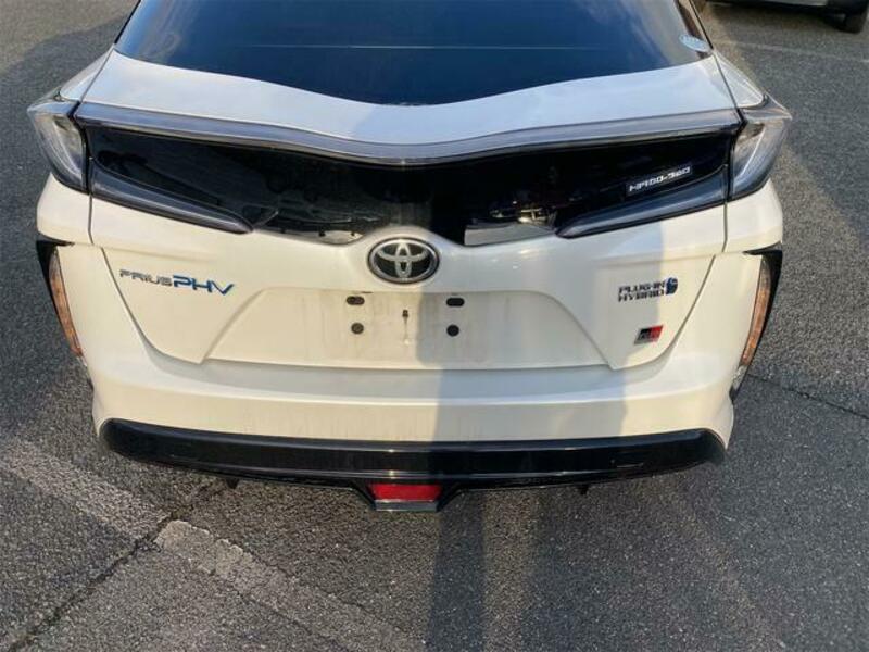 PRIUS PHV