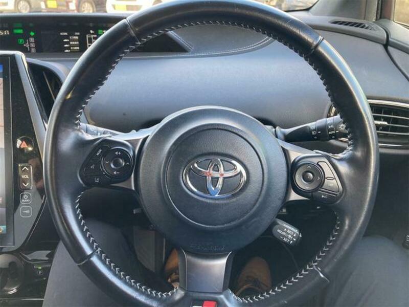 PRIUS PHV