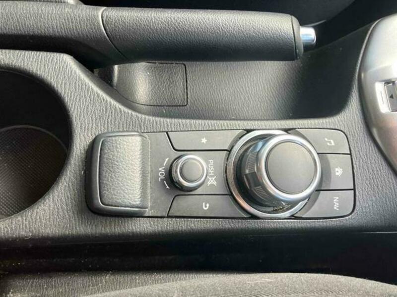 MAZDA2