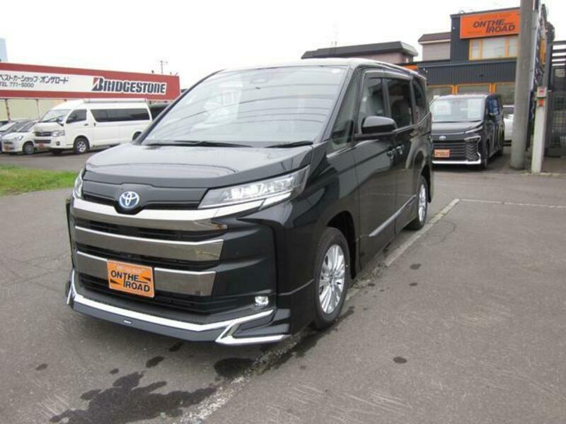 TOYOTA NOAH