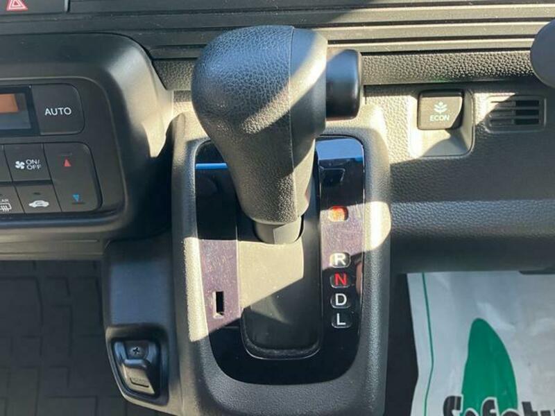 N-VAN
