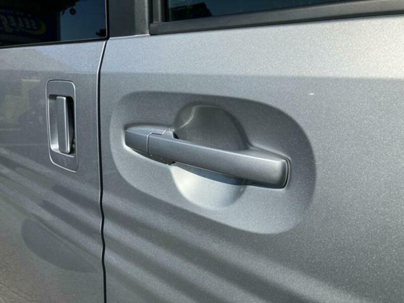 N-VAN